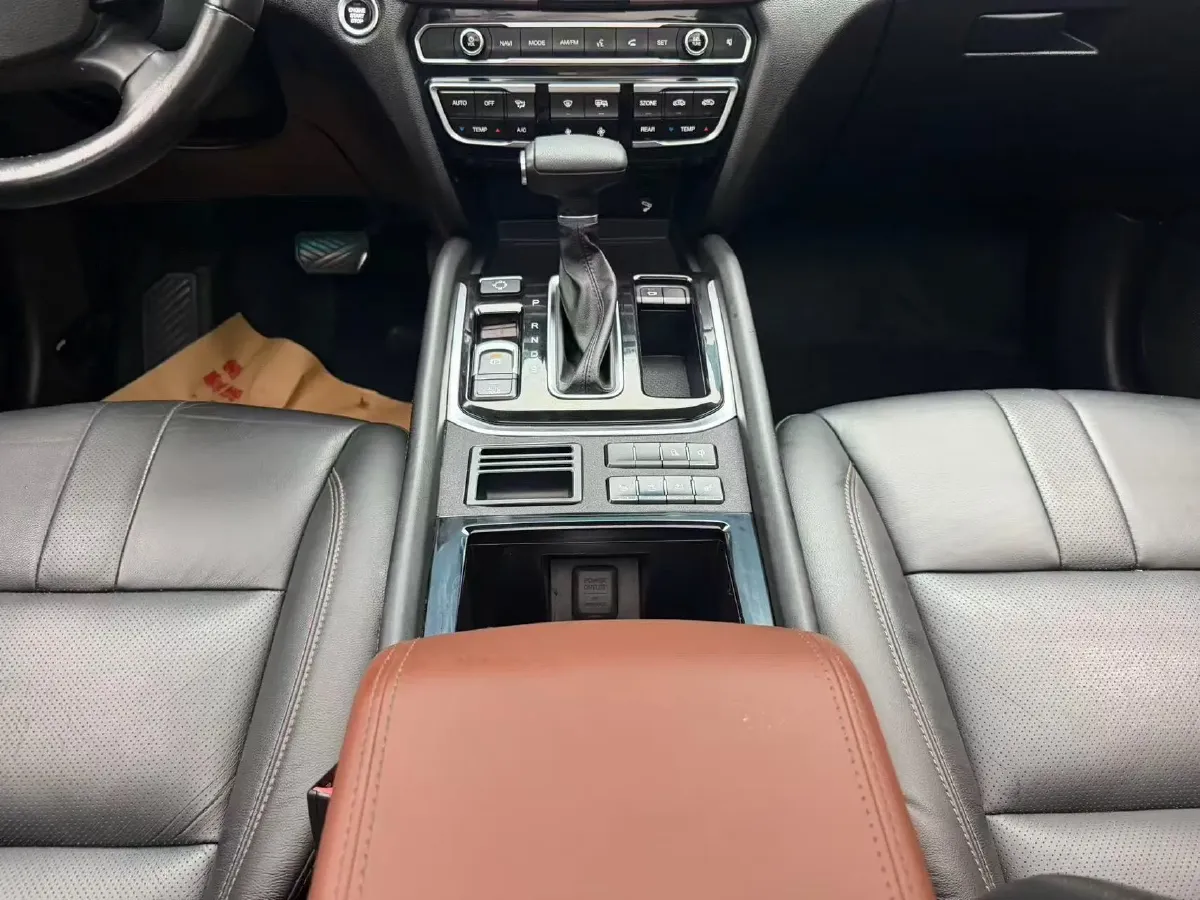 2017 GAC Trumpchi GS8 2.0T 201HP L4 6AT,autocango,china used car exporter,china ev exporter,chinese used car exporter,chinese used ev exporter