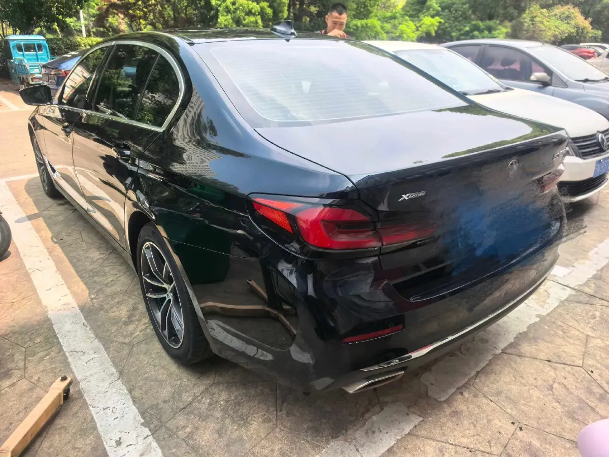 2021 BMW 5 Series 2.0T 252HP L4 8AT,autocango,china used car exporter,china ev exporter,chinese used car exporter,chinese used ev exporter