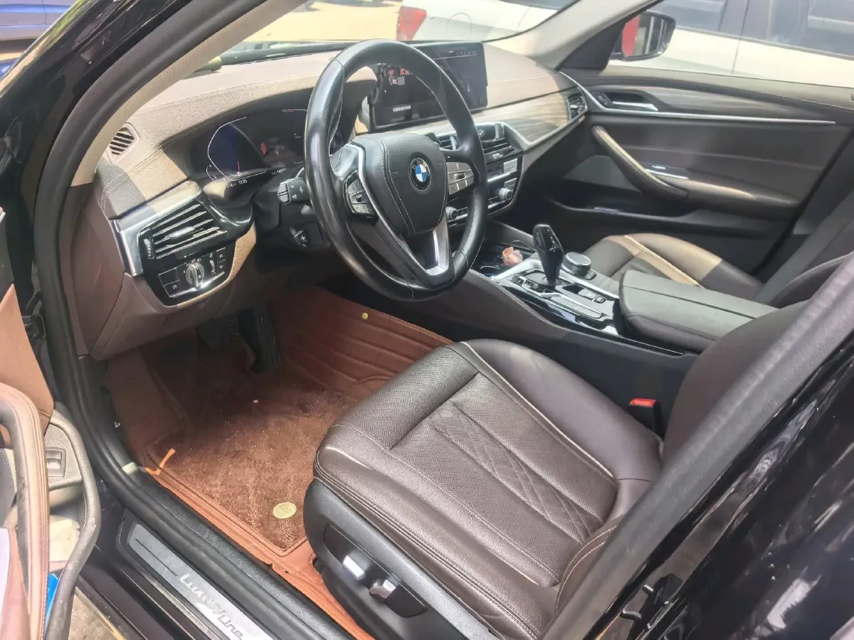 2021 BMW 5 Series 2.0T 252HP L4 8AT,autocango,china used car exporter,china ev exporter,chinese used car exporter,chinese used ev exporter