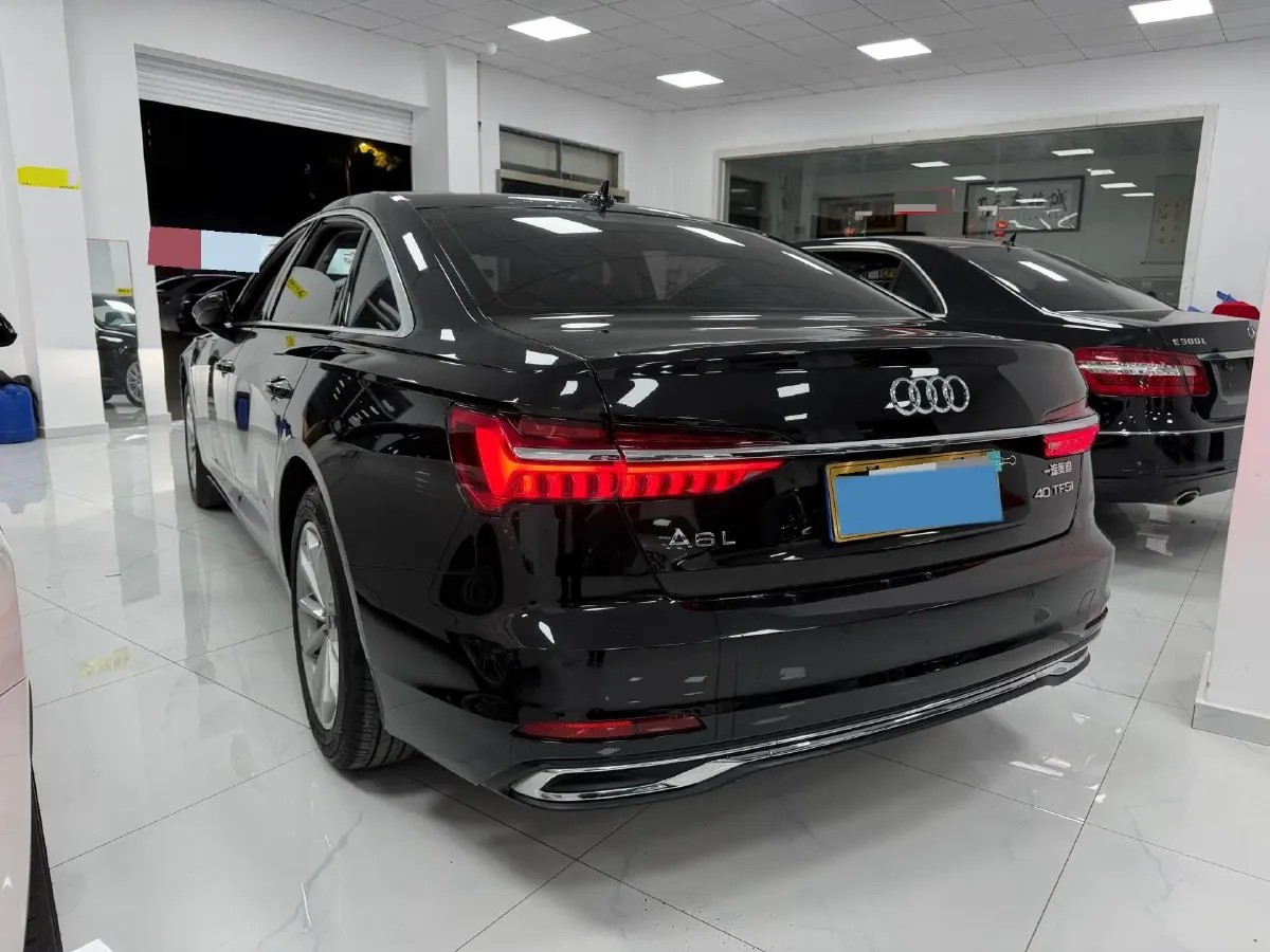 2023 Audi A6L 2.0T 190HP L4 7DCT,autocango,china used car exporter,china ev exporter,chinese used car exporter,chinese used ev exporter