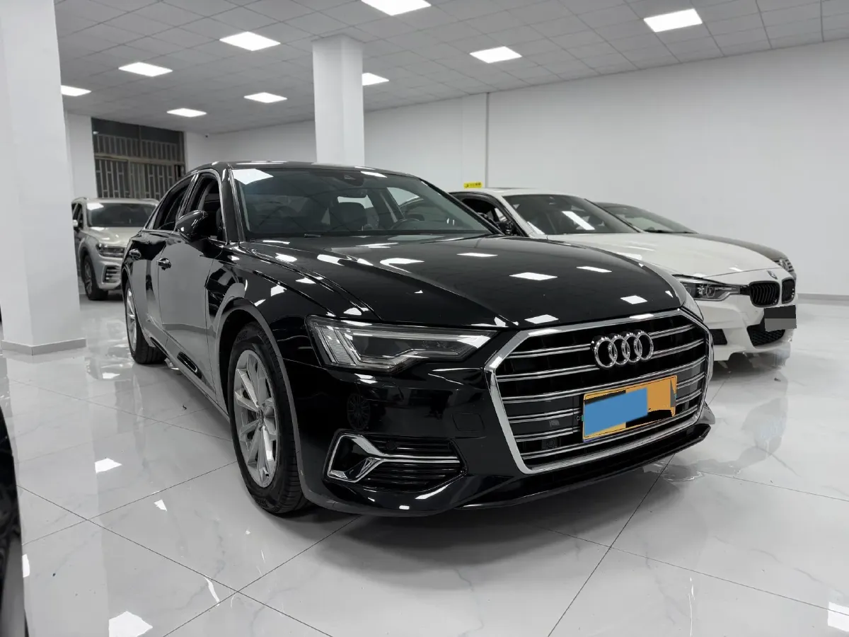 2023 Audi A6L 2.0T 190HP L4 7DCT,autocango,china used car exporter,china ev exporter,chinese used car exporter,chinese used ev exporter