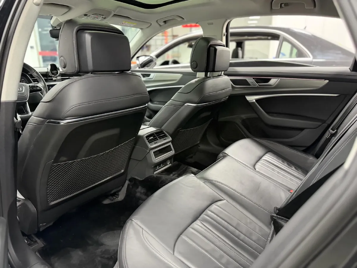 2023 Audi A6L 2.0T 190HP L4 7DCT,autocango,china used car exporter,china ev exporter,chinese used car exporter,chinese used ev exporter