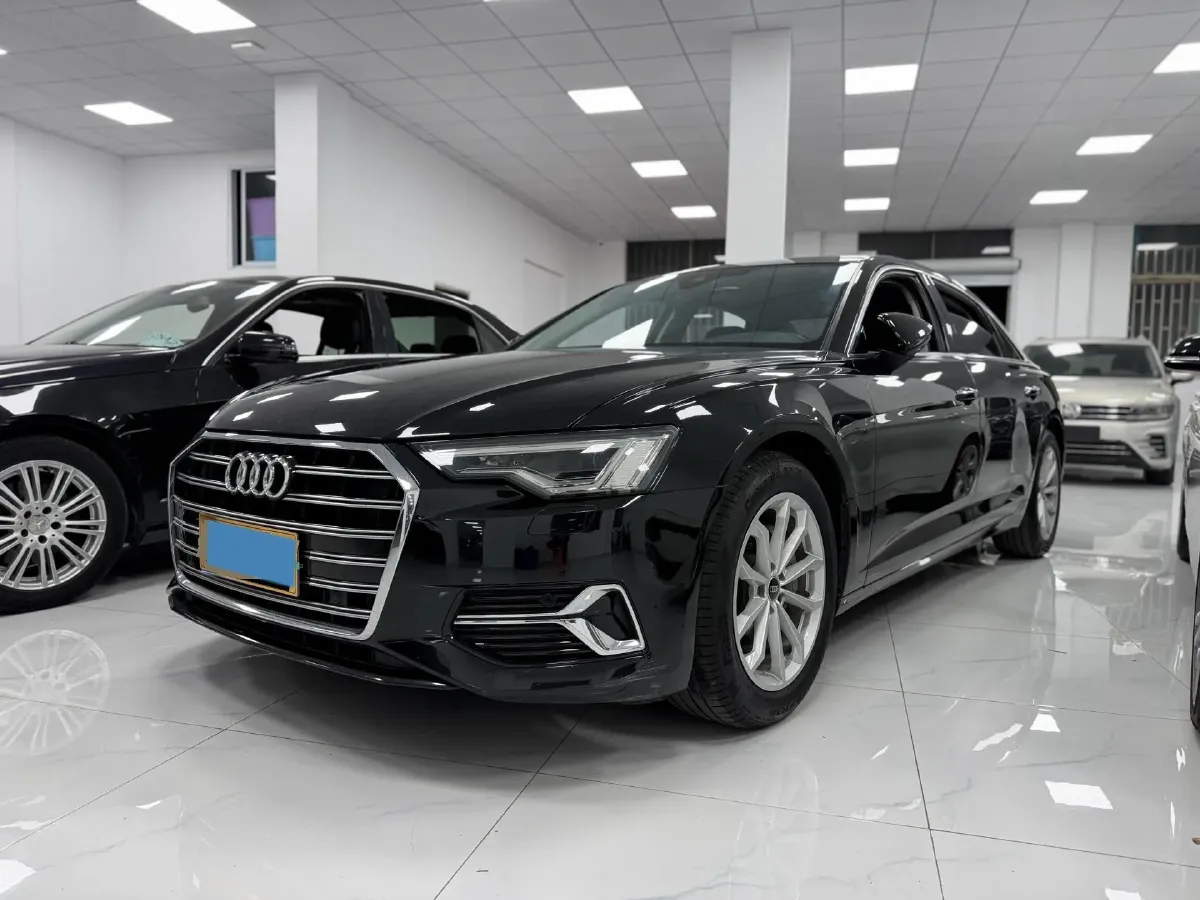 2023 Audi A6L 2.0T 190HP L4 7DCT,autocango,china used car exporter,china ev exporter,chinese used car exporter,chinese used ev exporter