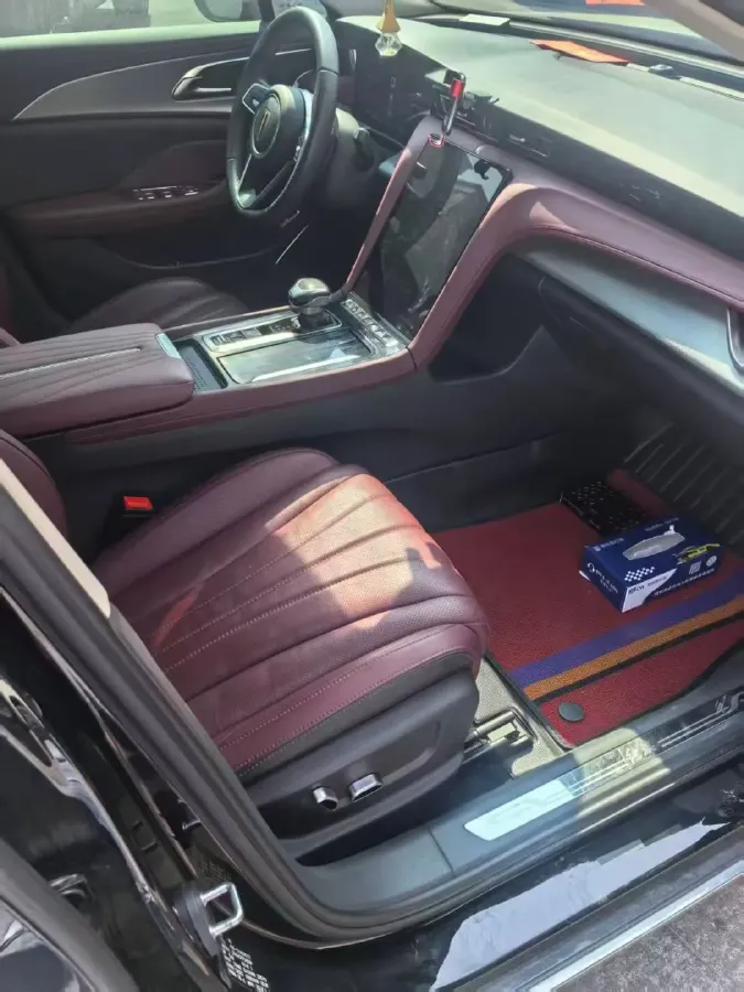 2023 HongQi H5 2.0T 224HP L4 8AT,autocango,china used car exporter,china ev exporter,chinese used car exporter,chinese used ev exporter