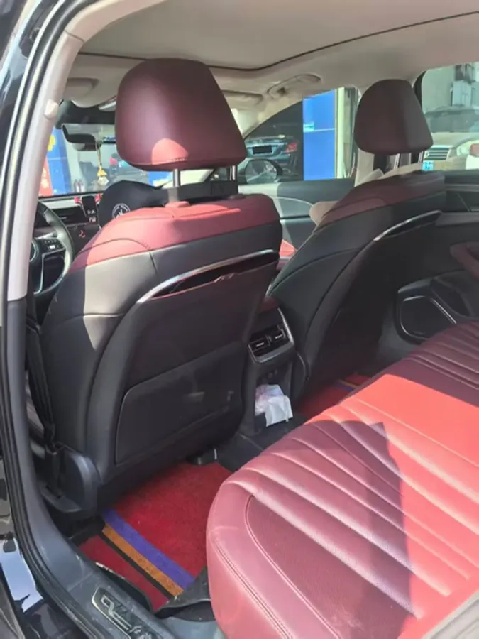 2023 HongQi H5 2.0T 224HP L4 8AT,autocango,china used car exporter,china ev exporter,chinese used car exporter,chinese used ev exporter