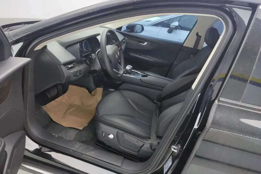 2021 HongQi E-QM5 BEV 54KWH,autocango,china used car exporter,china ev exporter,chinese used car exporter,chinese used ev exporter