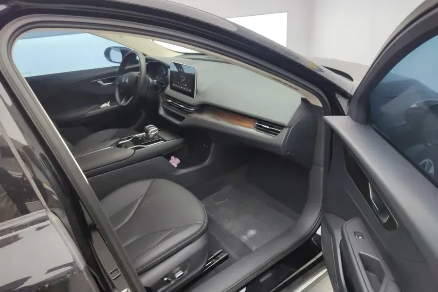 2021 HongQi E-QM5 BEV 54KWH,autocango,china used car exporter,china ev exporter,chinese used car exporter,chinese used ev exporter