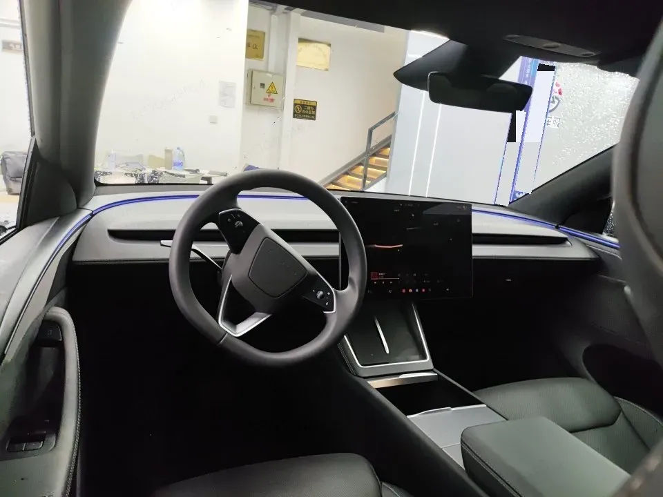 2025 Tesla Model Y L BEV,autocango,china used car exporter,china ev exporter,chinese used car exporter,chinese used ev exporter