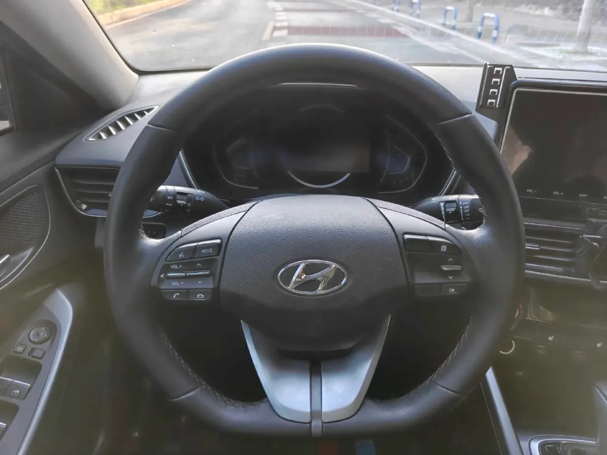 2021 Hyundai La Festa 1.6T 204HP L4 7DCT,autocango,china used car exporter,china ev exporter,chinese used car exporter,chinese used ev exporter