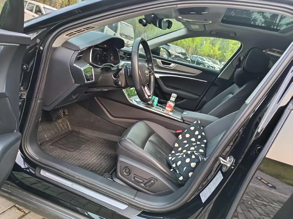 2022 Audi A6 3.0T 340HP V6 7DCT,autocango,china used car exporter,china ev exporter,chinese used car exporter,chinese used ev exporter