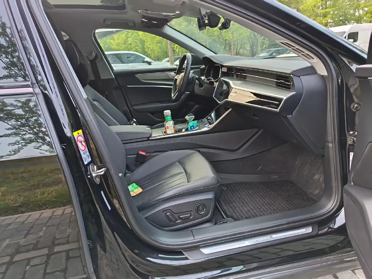 2022 Audi A6 3.0T 340HP V6 7DCT,autocango,china used car exporter,china ev exporter,chinese used car exporter,chinese used ev exporter