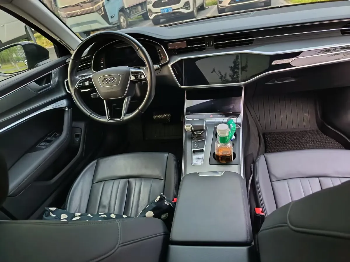 2022 Audi A6 3.0T 340HP V6 7DCT,autocango,china used car exporter,china ev exporter,chinese used car exporter,chinese used ev exporter