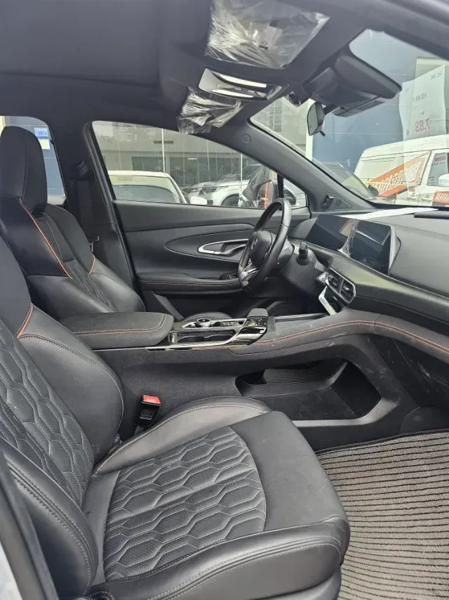 2022 ChangAn UNI-T 1.5T 188HP L4 7DCT,autocango,china used car exporter,china ev exporter,chinese used car exporter,chinese used ev exporter