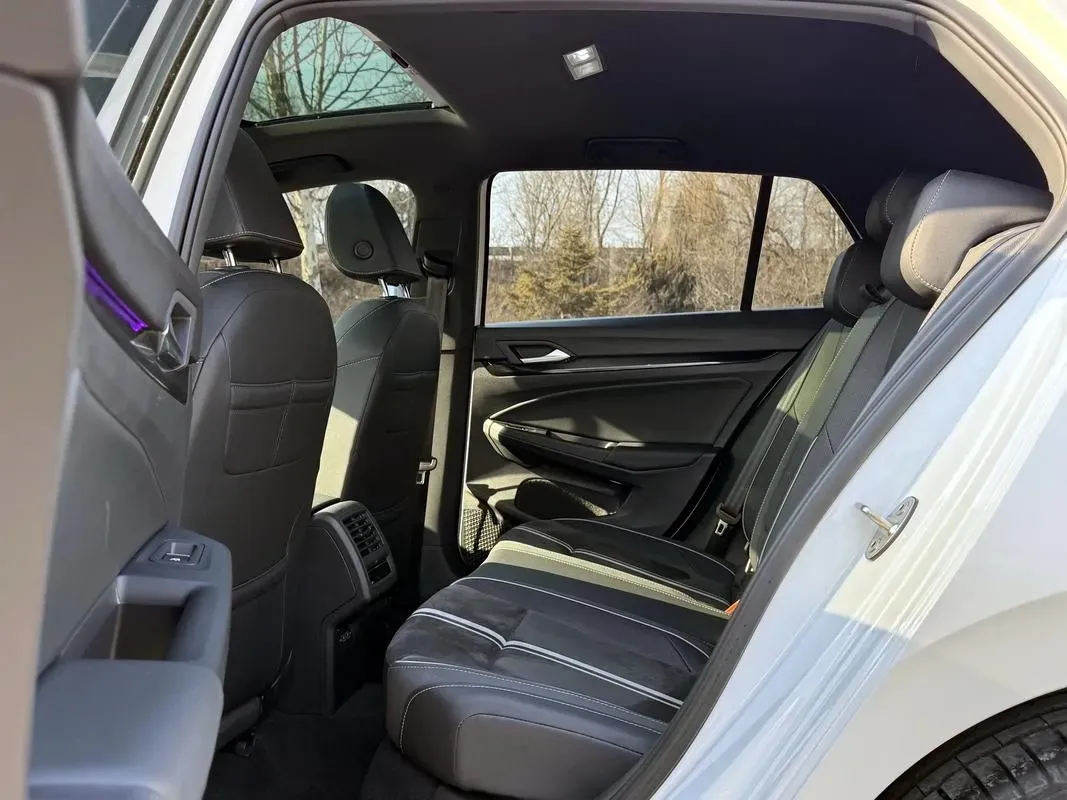 2023 Volkswagen Golf 1.4T 150HP L4 7DCT,autocango,china used car exporter,china ev exporter,chinese used car exporter,chinese used ev exporter