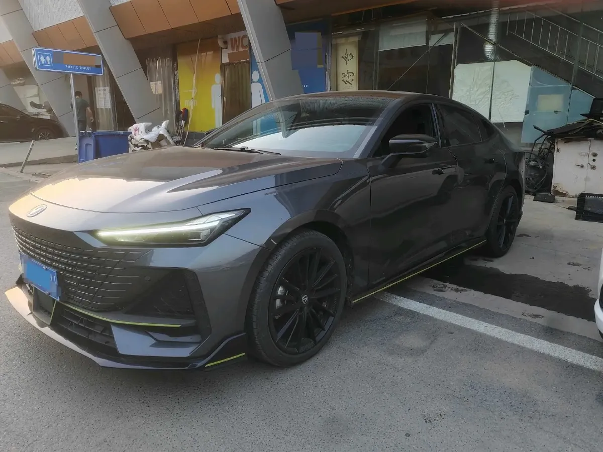 2023 ChangAn UNI-V 1.5T 188HP L4 7DCT,autocango,china used car exporter,china ev exporter,chinese used car exporter,chinese used ev exporter