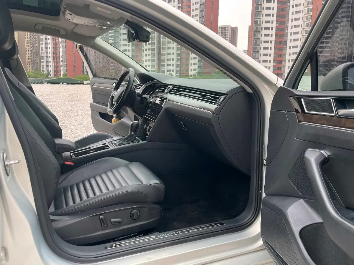 2019 Chevrolet Malibu XL 2.0T 241HP L4 9AT,autocango,china used car exporter,china ev exporter,chinese used car exporter,chinese used ev exporter
