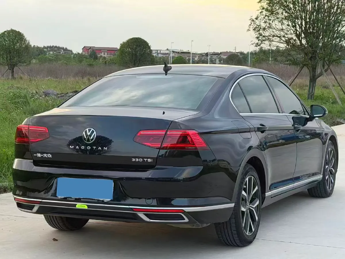2020 Volkswagen Magotan 2.0T 186HP L4 7DCT,autocango,china used car exporter,china ev exporter,chinese used car exporter,chinese used ev exporter
