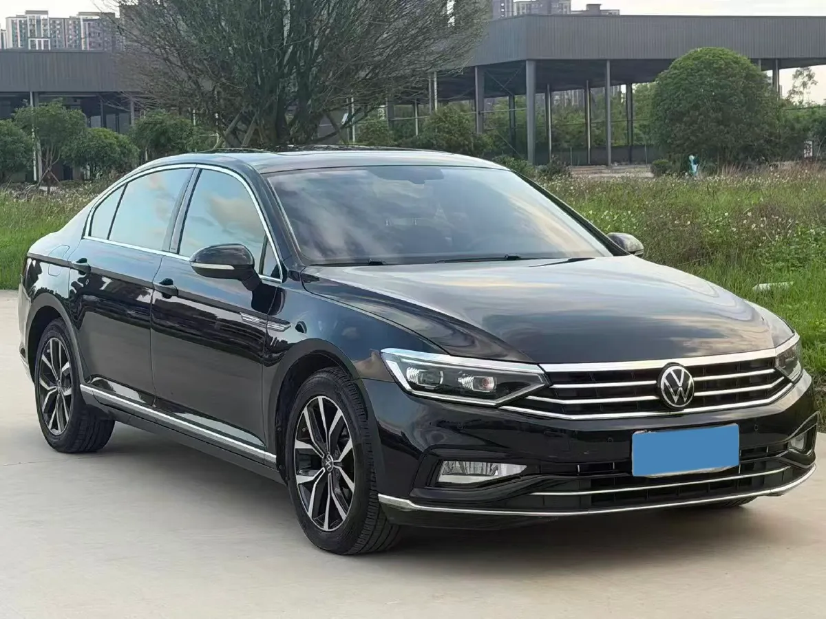 2020 Volkswagen Magotan 2.0T 186HP L4 7DCT,autocango,china used car exporter,china ev exporter,chinese used car exporter,chinese used ev exporter