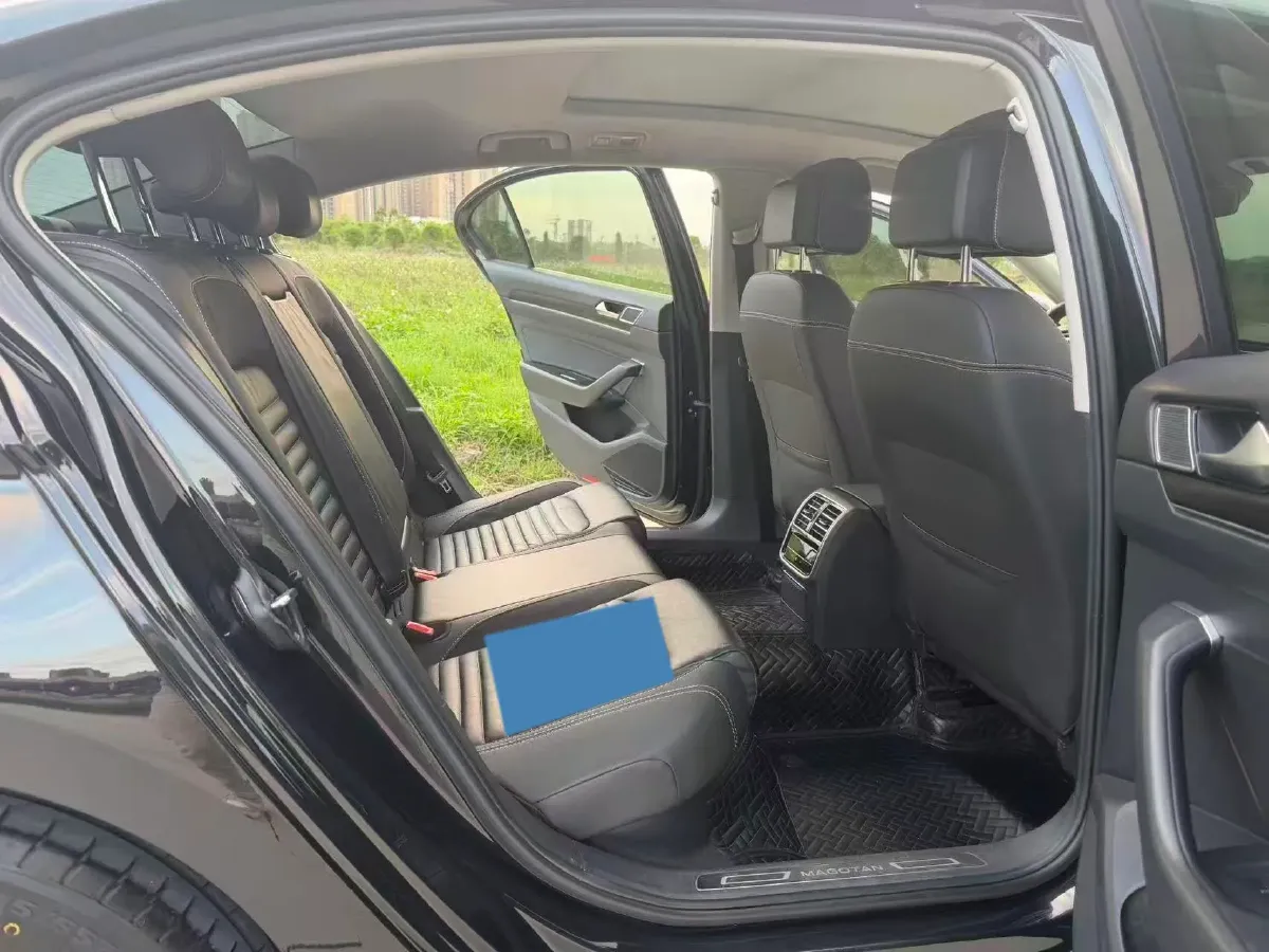 2020 Volkswagen Magotan 2.0T 186HP L4 7DCT,autocango,china used car exporter,china ev exporter,chinese used car exporter,chinese used ev exporter