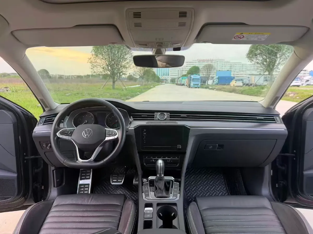 2020 Volkswagen Magotan 2.0T 186HP L4 7DCT,autocango,china used car exporter,china ev exporter,chinese used car exporter,chinese used ev exporter