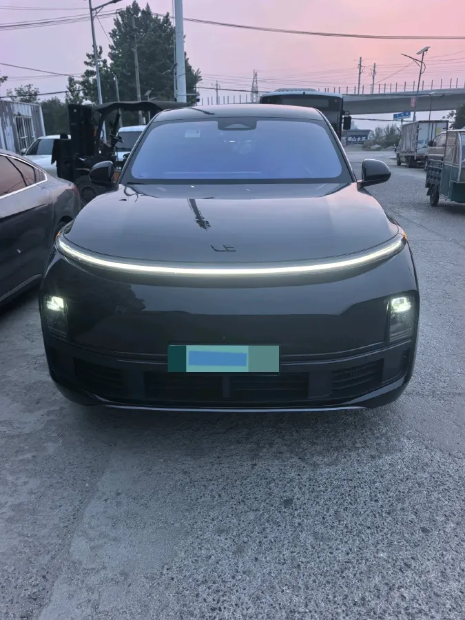 2023 Li L7 Range Extended 154HP REEV 40.9KWH,autocango,china used car exporter,china ev exporter,chinese used car exporter,chinese used ev exporter