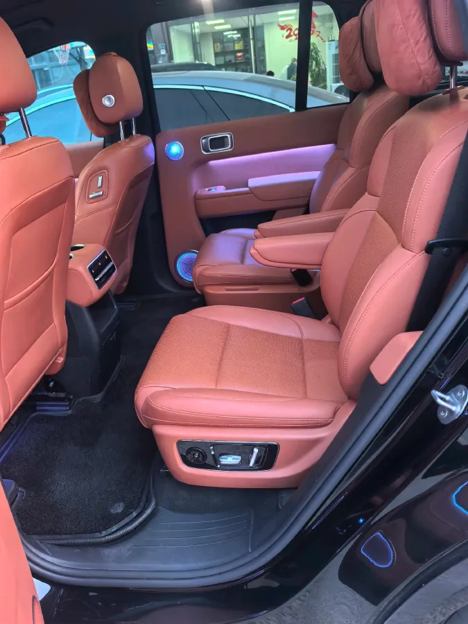 2023 Li L7 Range Extended 154HP REEV 40.9KWH,autocango,china used car exporter,china ev exporter,chinese used car exporter,chinese used ev exporter