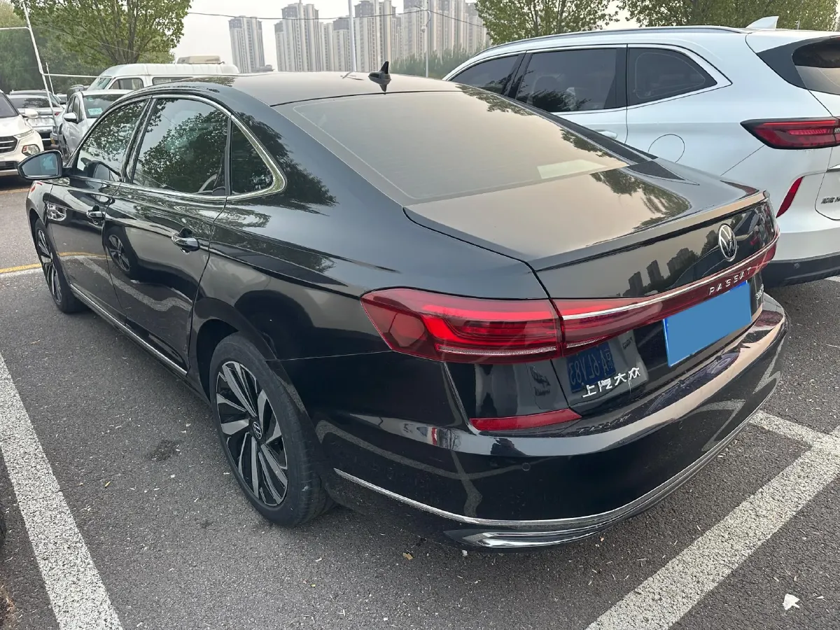 2023 Volkswagen Passat 2.0T 186HP L4 7DCT,autocango,china used car exporter,china ev exporter,chinese used car exporter,chinese used ev exporter