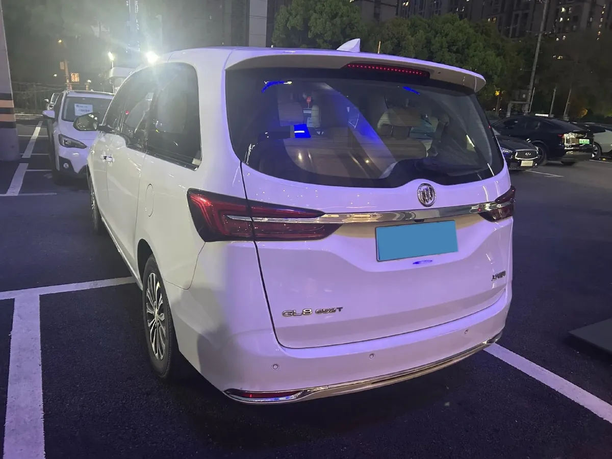 2023 Buick GL8 2.0T 237HP L4 9AT,autocango,china used car exporter,china ev exporter,chinese used car exporter,chinese used ev exporter