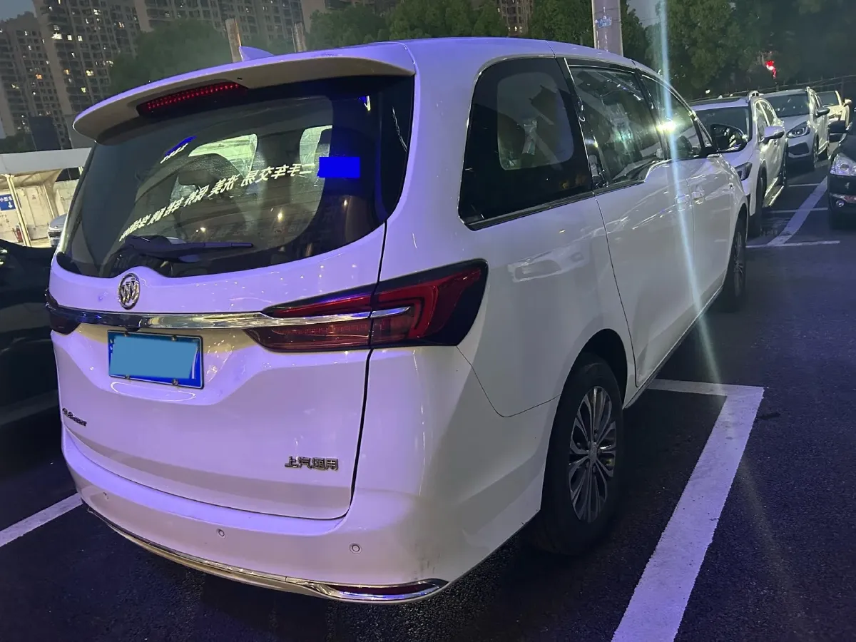 2023 Buick GL8 2.0T 237HP L4 9AT,autocango,china used car exporter,china ev exporter,chinese used car exporter,chinese used ev exporter