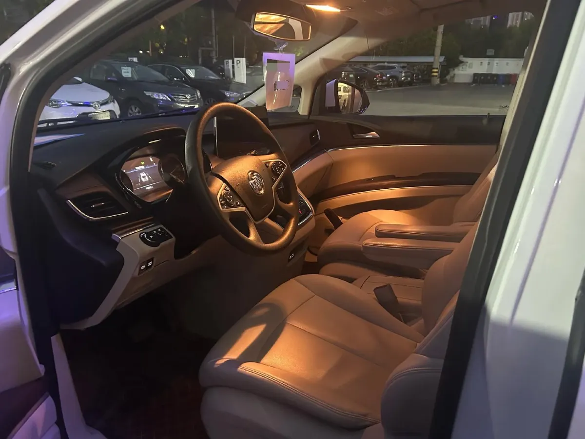 2023 Buick GL8 2.0T 237HP L4 9AT,autocango,china used car exporter,china ev exporter,chinese used car exporter,chinese used ev exporter