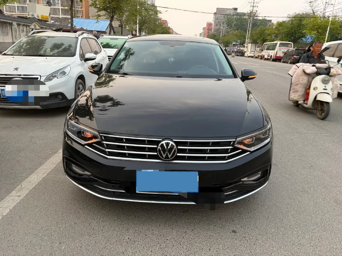 2020 Volkswagen Magotan 2.0T 186HP L4 7DCT,autocango,china used car exporter,china ev exporter,chinese used car exporter,chinese used ev exporter