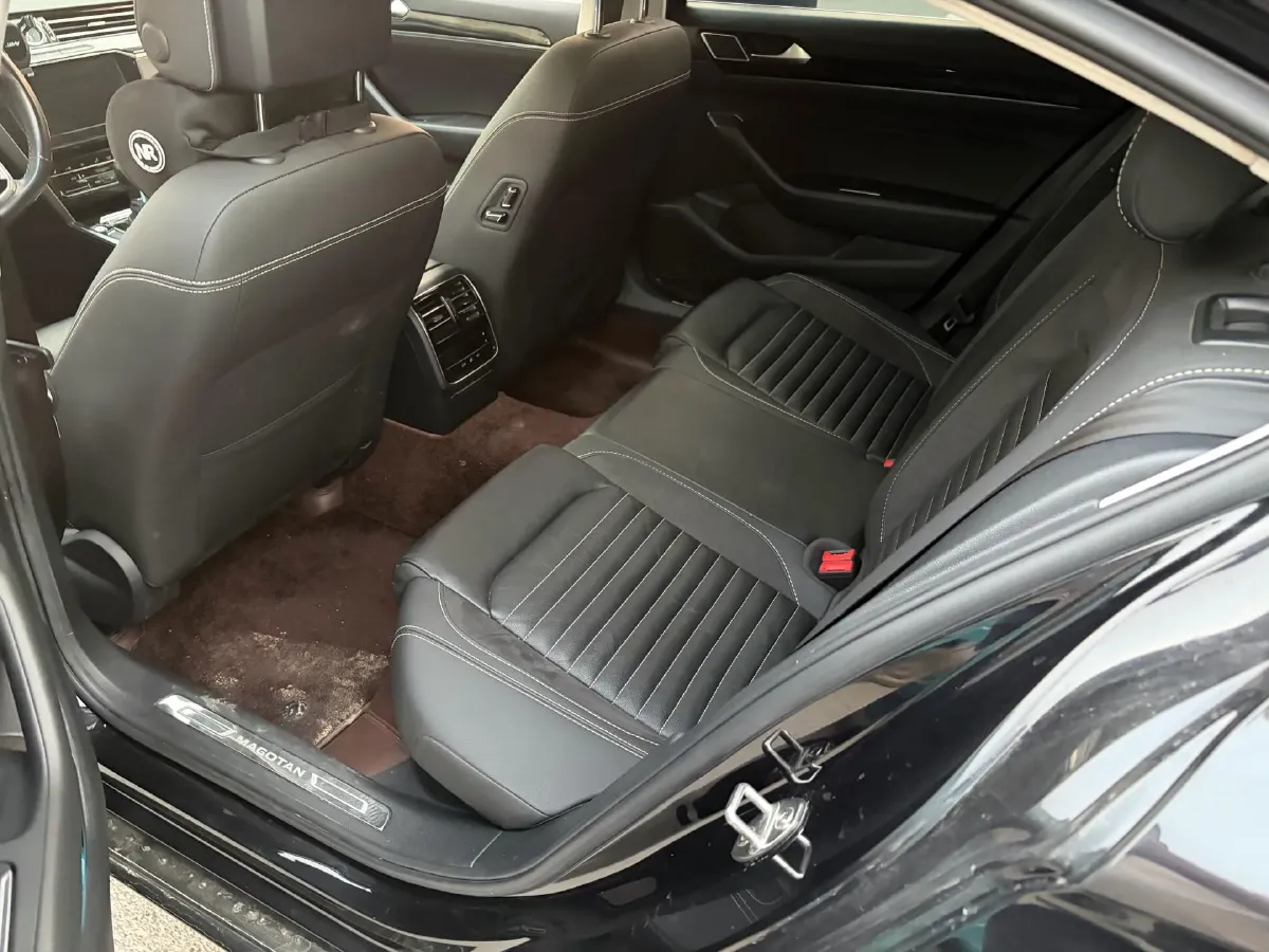 2020 Volkswagen Magotan 2.0T 186HP L4 7DCT,autocango,china used car exporter,china ev exporter,chinese used car exporter,chinese used ev exporter