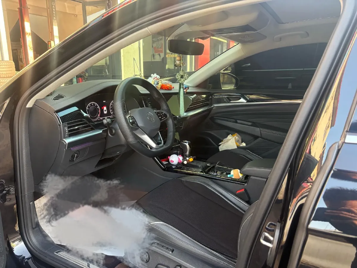 2024 Volkswagen Passat 2.0T 220HP L4 7DCT,autocango,china used car exporter,china ev exporter,chinese used car exporter,chinese used ev exporter