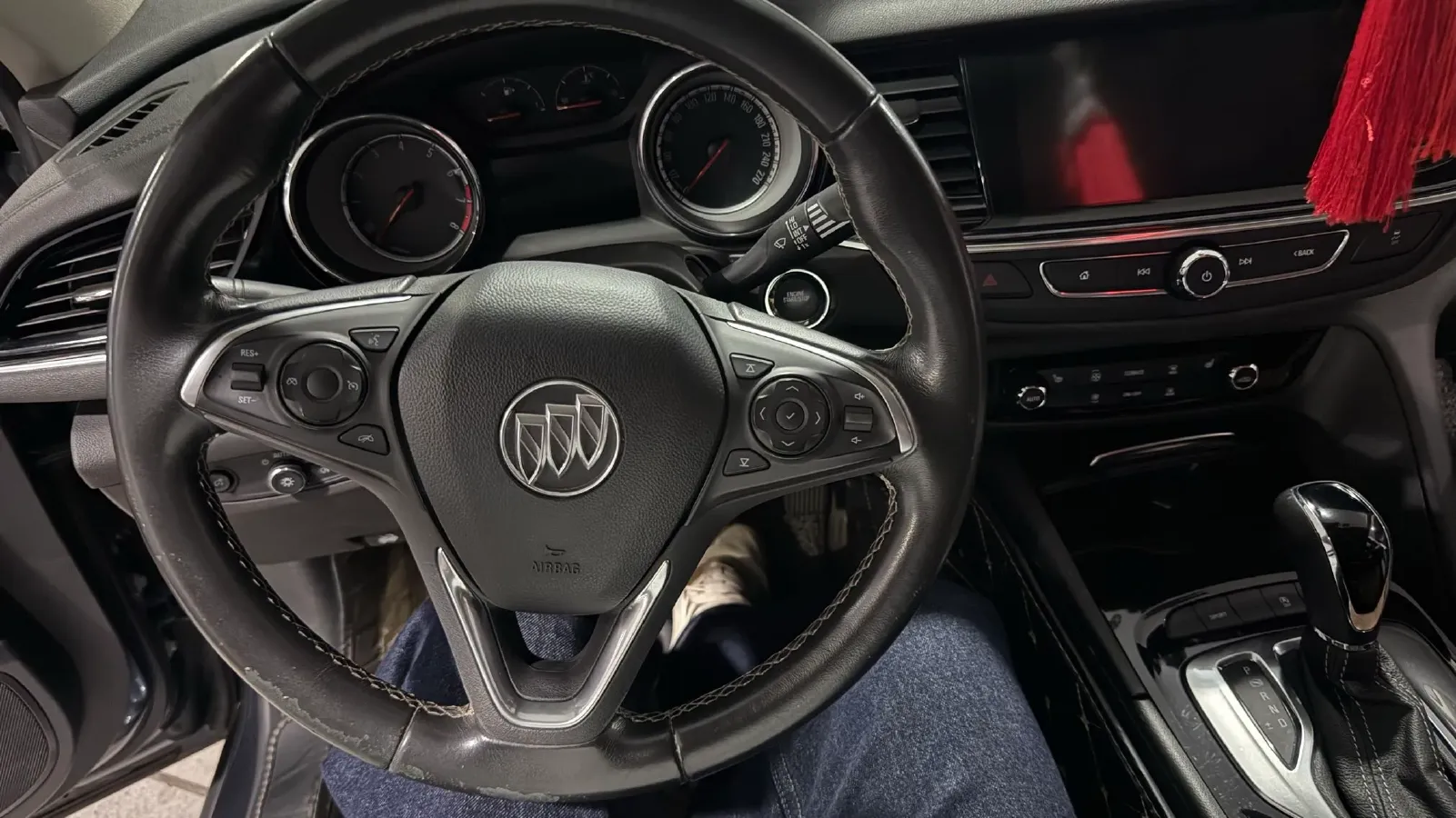 2019 Buick Regal 1.5T 170HP L4 9AT,autocango,china used car exporter,china ev exporter,chinese used car exporter,chinese used ev exporter