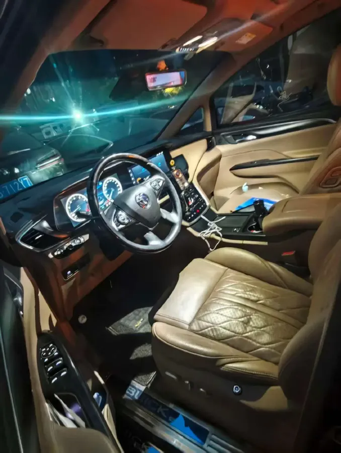 2020 Buick GL8 2.0T 237HP L4 9AT,autocango,china used car exporter,china ev exporter,chinese used car exporter,chinese used ev exporter