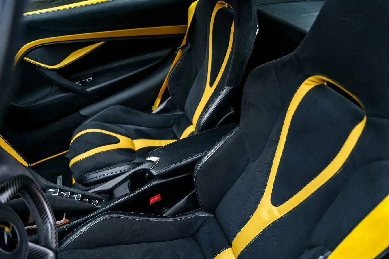 2017 McLaren 720S 4.0T 720HP V8 7DCT,autocango,china used car exporter,china ev exporter,chinese used car exporter,chinese used ev exporter