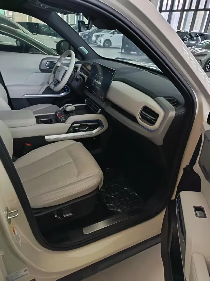 2025 FangChengBao Tai 3 BEV,autocango,china used car exporter,china ev exporter,chinese used car exporter,chinese used ev exporter