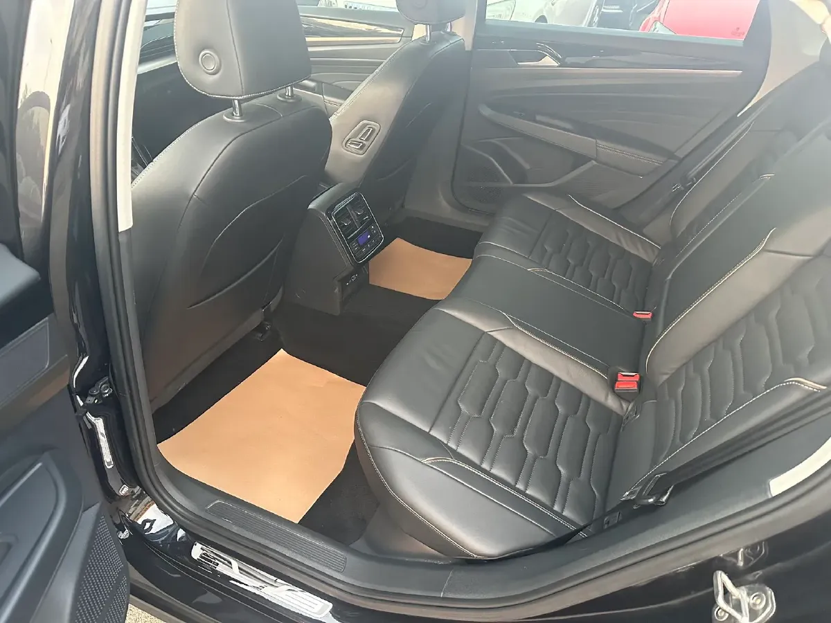 2020 Volkswagen Passat 2.0T 186HP L4 7DCT,autocango,china used car exporter,china ev exporter,chinese used car exporter,chinese used ev exporter