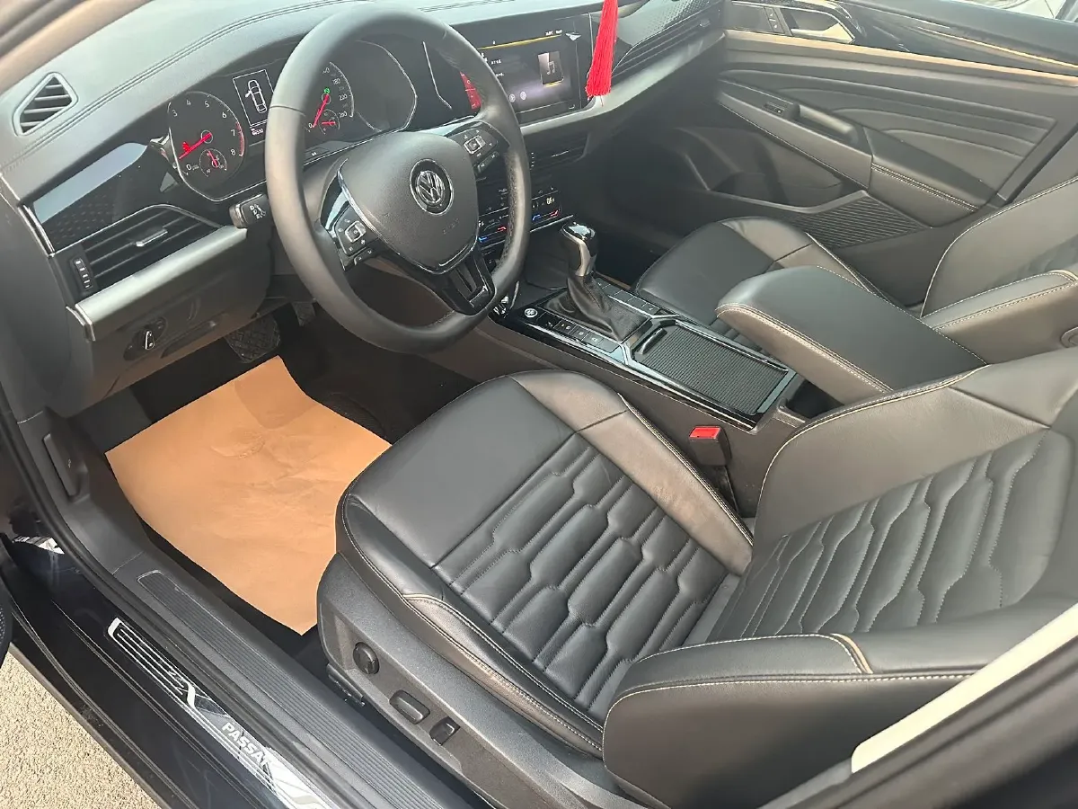 2020 Volkswagen Passat 2.0T 186HP L4 7DCT,autocango,china used car exporter,china ev exporter,chinese used car exporter,chinese used ev exporter