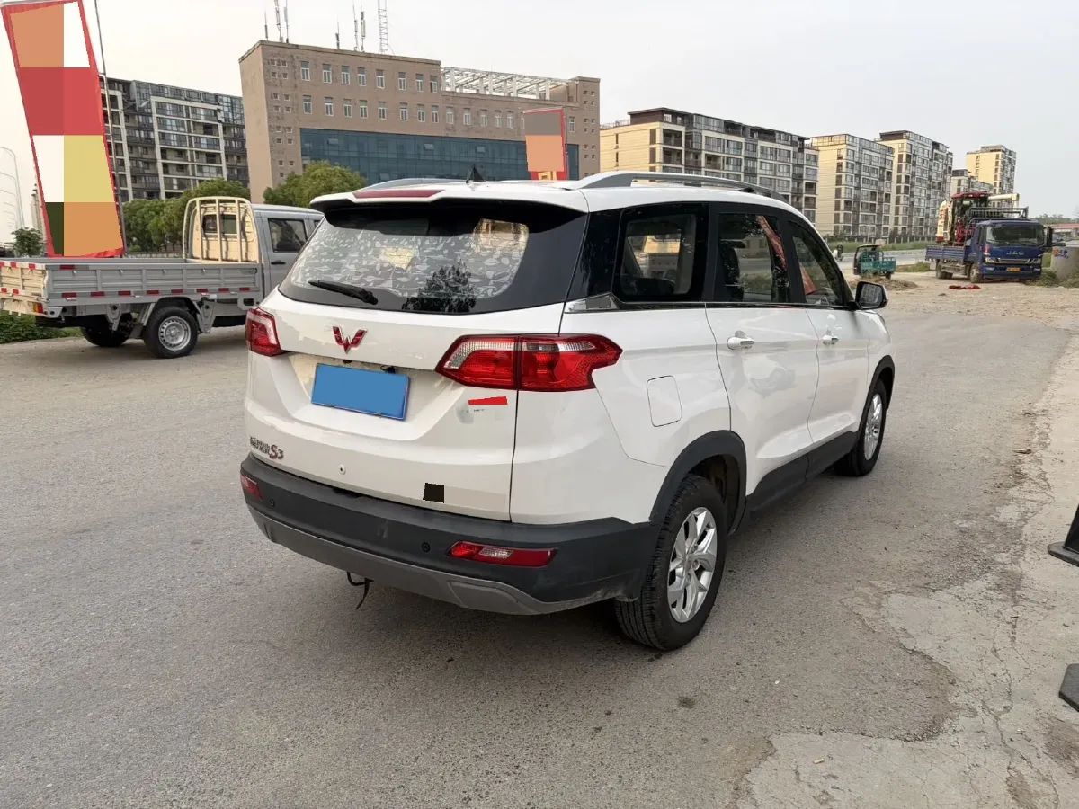 2019 WuLing HongGuang S3 1.5L 99HP L4 6MT,autocango,china used car exporter,china ev exporter,chinese used car exporter,chinese used ev exporter