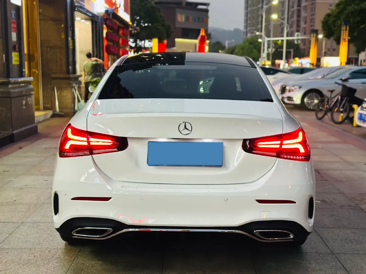 2022 Mercedes-Benz A Class 1.3T 163HP L4 7DCT,autocango,china used car exporter,china ev exporter,chinese used car exporter,chinese used ev exporter