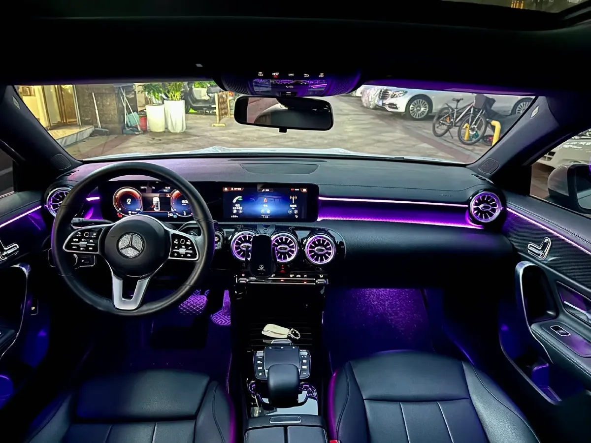 2022 Mercedes-Benz A Class 1.3T 163HP L4 7DCT,autocango,china used car exporter,china ev exporter,chinese used car exporter,chinese used ev exporter