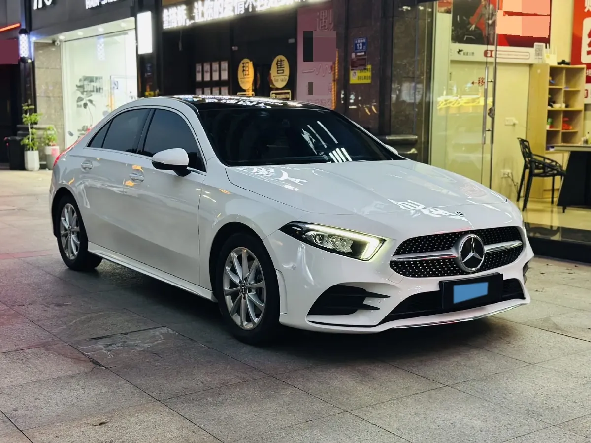 2022 Mercedes-Benz A Class 1.3T 163HP L4 7DCT,autocango,china used car exporter,china ev exporter,chinese used car exporter,chinese used ev exporter
