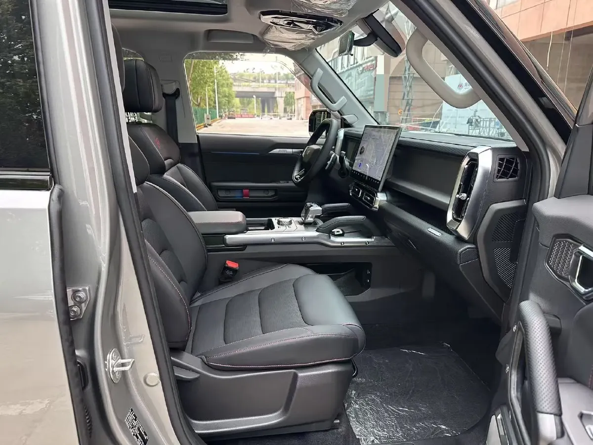 2025 Jetour Traveller 1.5T 184HP L4 7DCT,autocango,china used car exporter,china ev exporter,chinese used car exporter,chinese used ev exporter