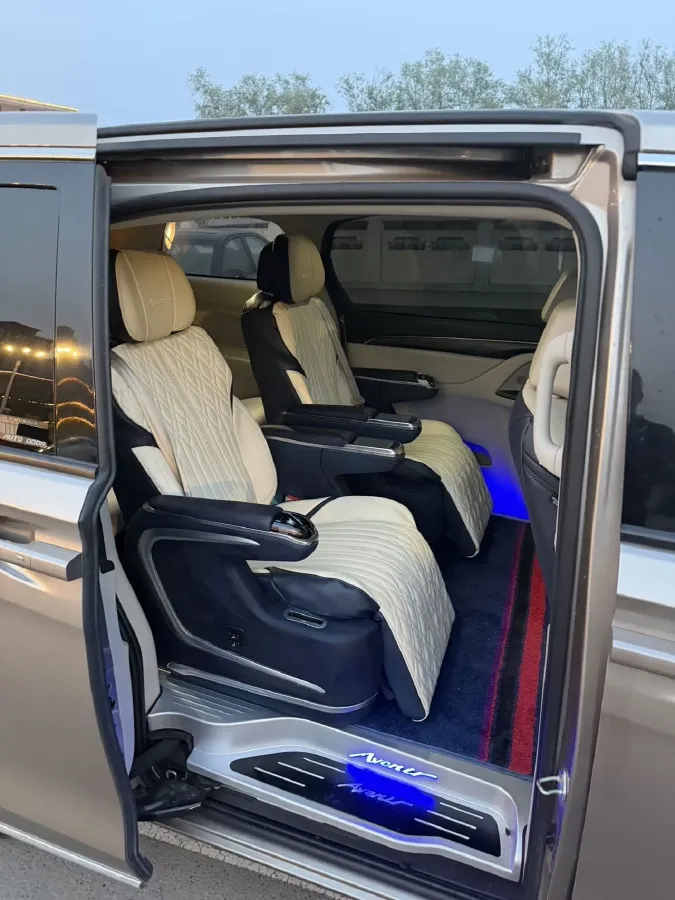 2023 Buick GL8 2.0T 237HP L4 9AT,autocango,china used car exporter,china ev exporter,chinese used car exporter,chinese used ev exporter