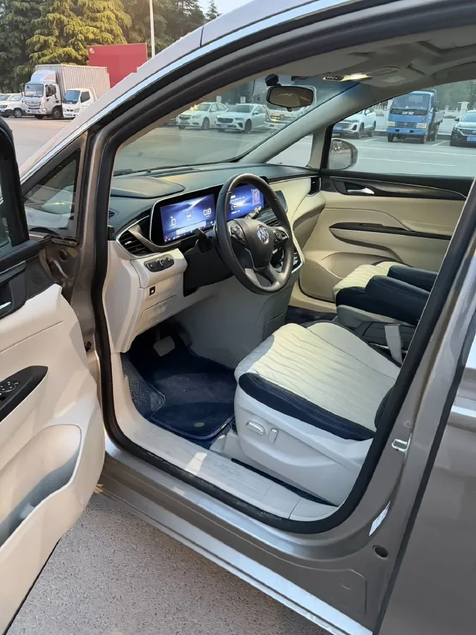 2023 Buick GL8 2.0T 237HP L4 9AT,autocango,china used car exporter,china ev exporter,chinese used car exporter,chinese used ev exporter