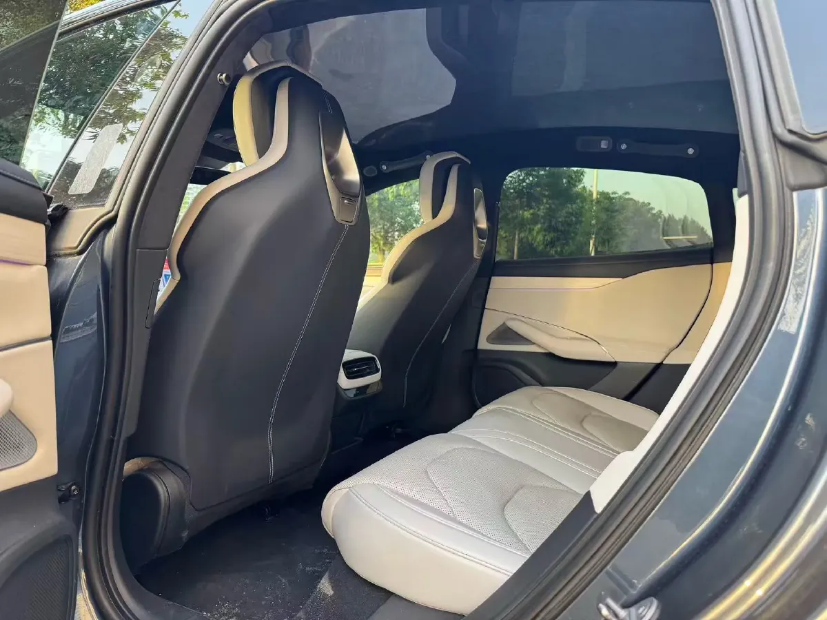 2024 MI SU7 BEV 101KWH,autocango,china used car exporter,china ev exporter,chinese used car exporter,chinese used ev exporter