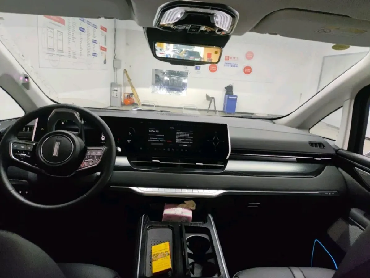 2024 Voyah ZhuiGuang 1.5T 136HP L4 PHEV 43KWH,autocango,china used car exporter,china ev exporter,chinese used car exporter,chinese used ev exporter