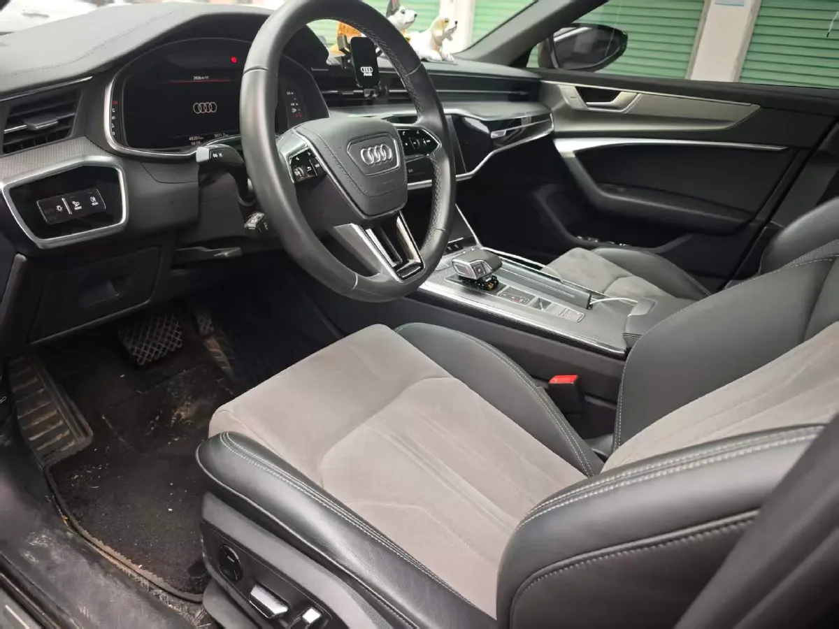 2023 Audi A6L 2.0T 190HP L4 7DCT,autocango,china used car exporter,china ev exporter,chinese used car exporter,chinese used ev exporter