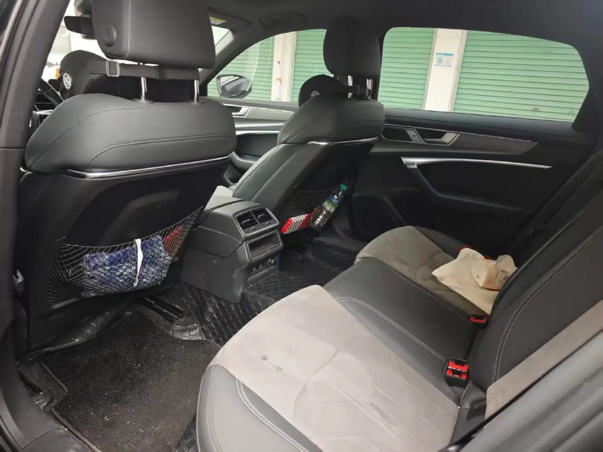 2023 Audi A6L 2.0T 190HP L4 7DCT,autocango,china used car exporter,china ev exporter,chinese used car exporter,chinese used ev exporter